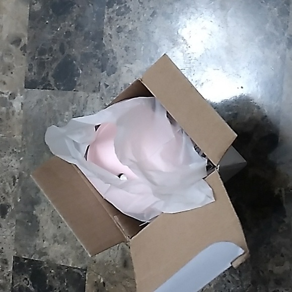 Mini Humidifier for small room - Picture 2 of 4